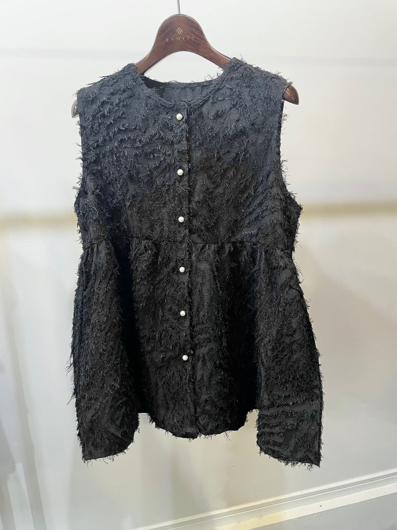 7/24(木) INSTA LIVE紹介商品！ジャガードパールボタンジレ
