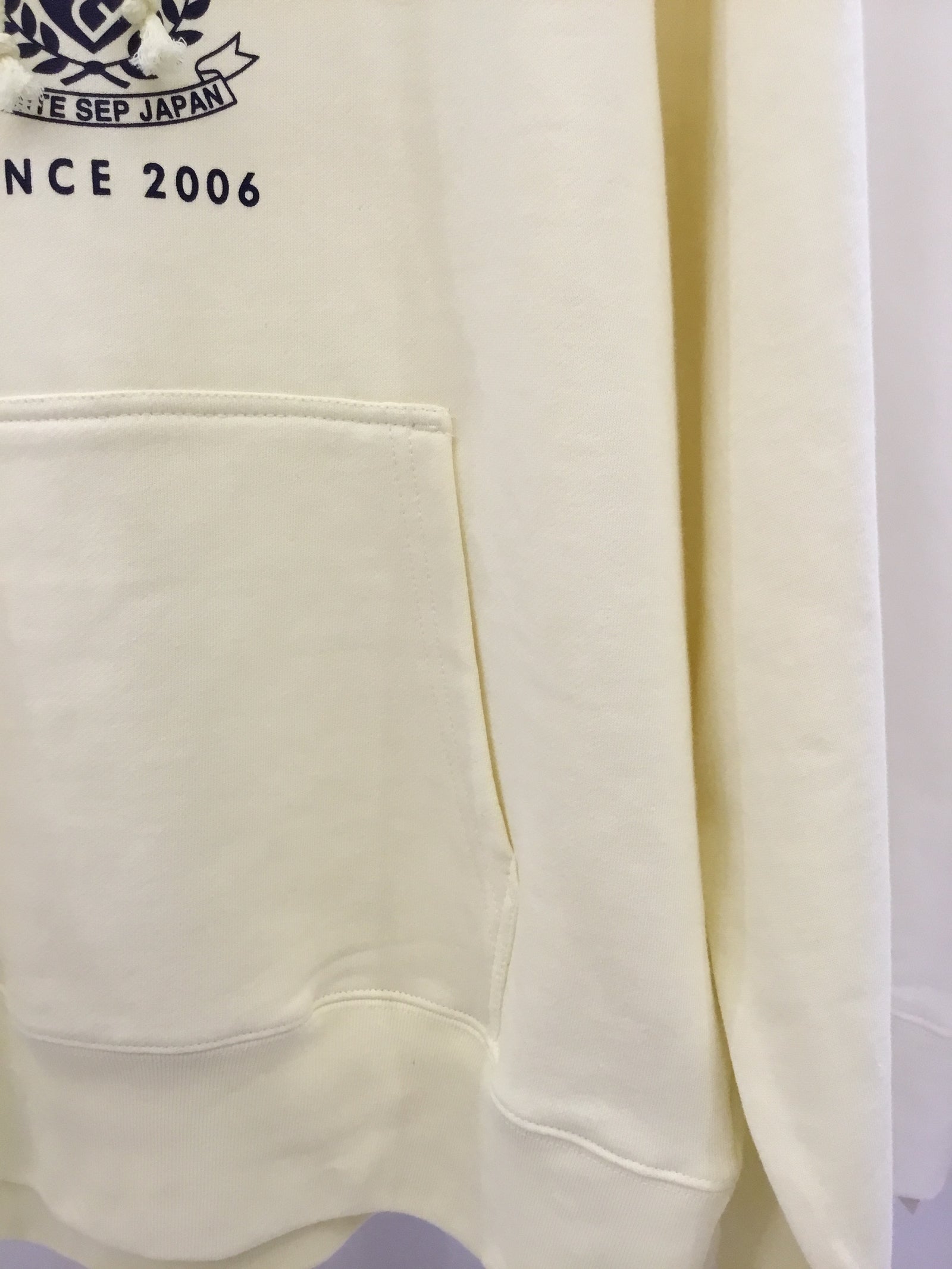 Remiteロゴスウェットパーカー – Remite online store