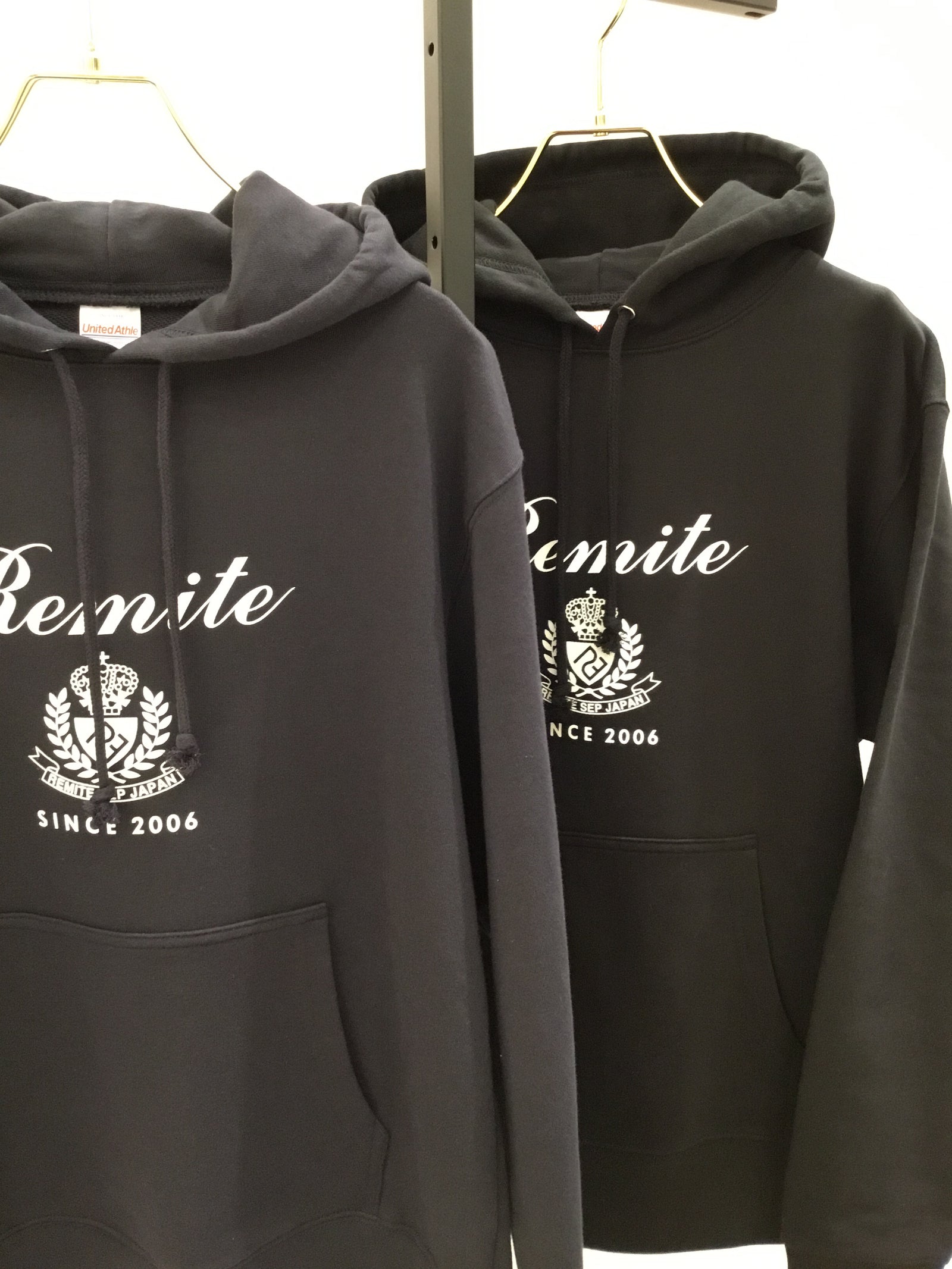 RIMITE リマイト Remiteロゴスウェットパーカー – Remite online store