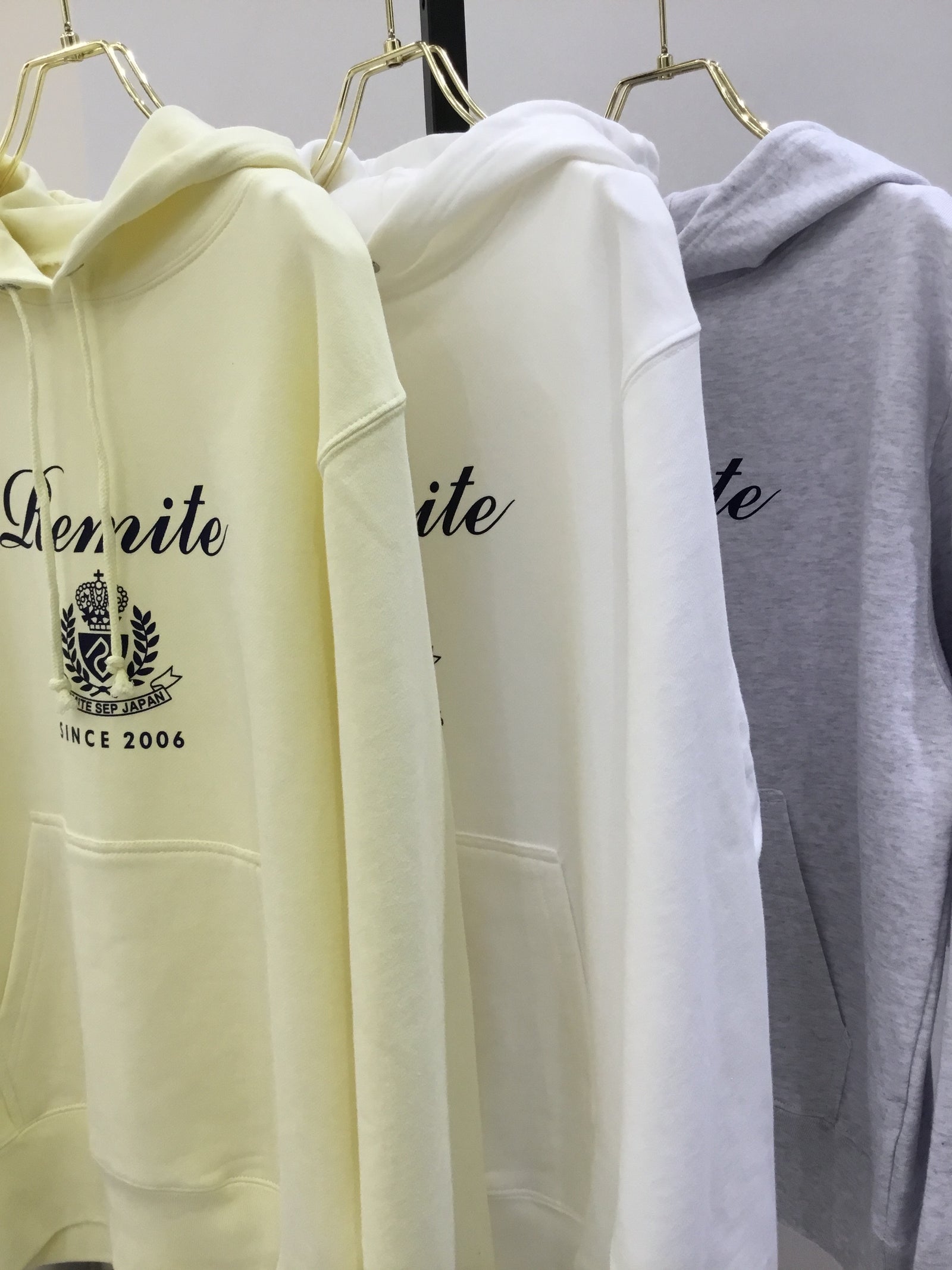 RIMITE リマイト Remiteロゴスウェットパーカー – Remite online store